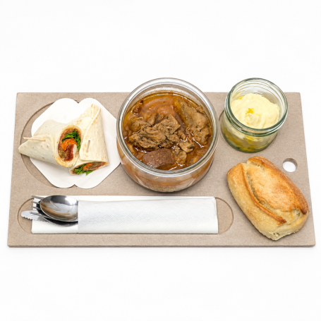 Poulet rôti et légumes anciens
